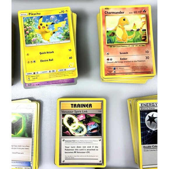 Pokémon TCG Trading Card Mixed Lot of 725 Modern Cards in Collectible Tin - Picture 9 of 16